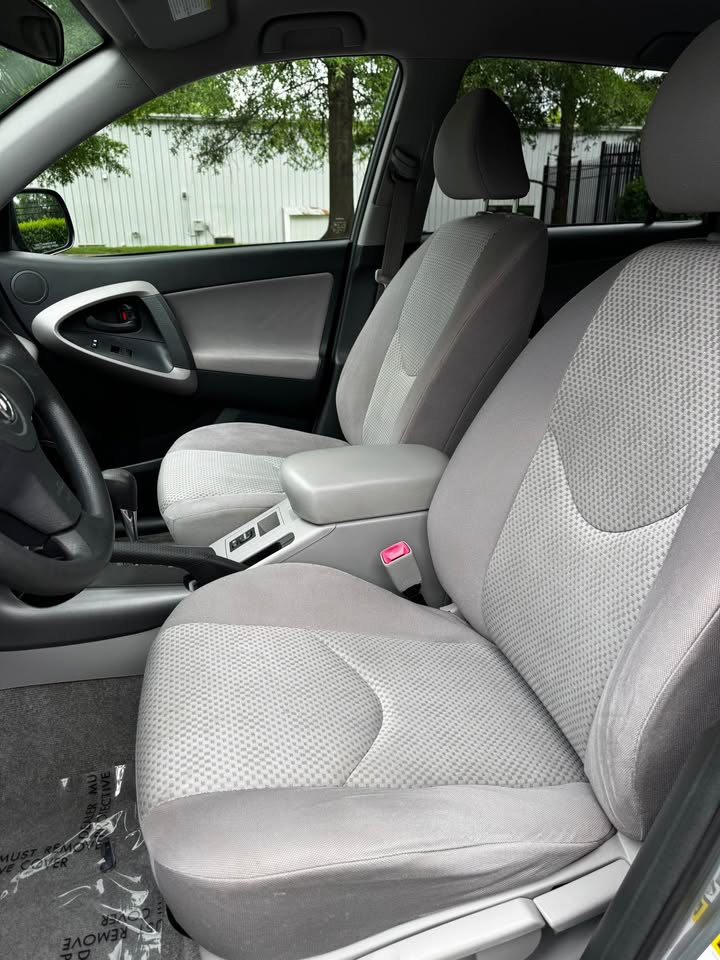 RAV4 Image 9