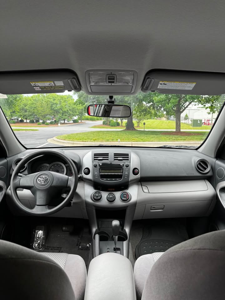 RAV4 Image 11