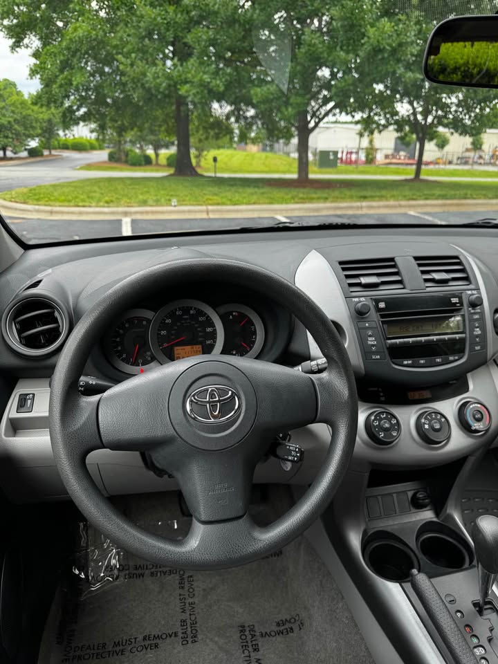 RAV4 Image 12