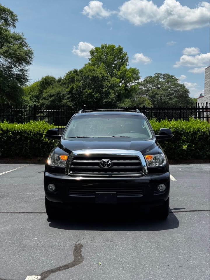 2010 Toyota Sequoia 2