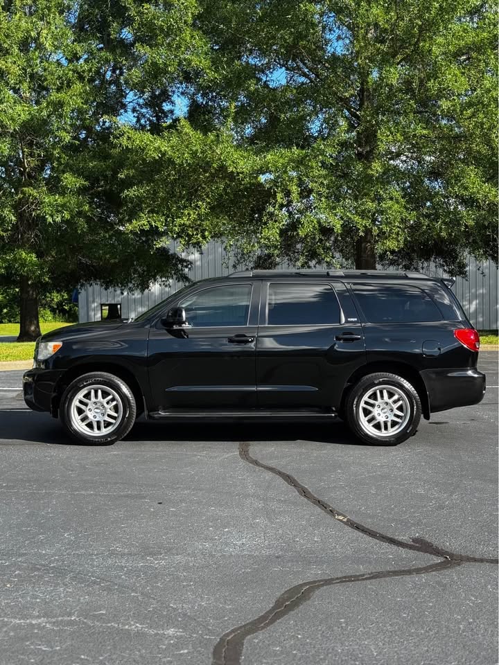 2010 Toyota Sequoia 3