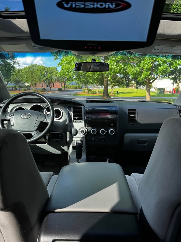 2010 Toyota Sequoia 12