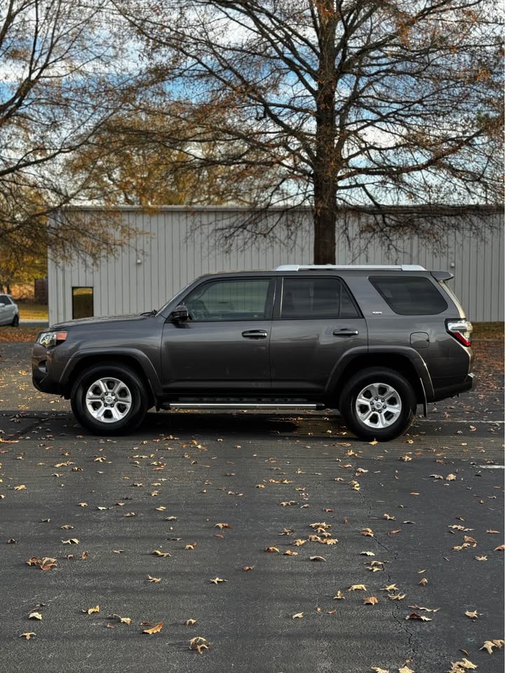 2016 Toyota 4Runner SR5 rear view