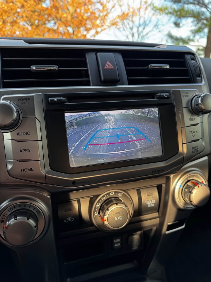 2016 Toyota 4Runner SR5 photo 16