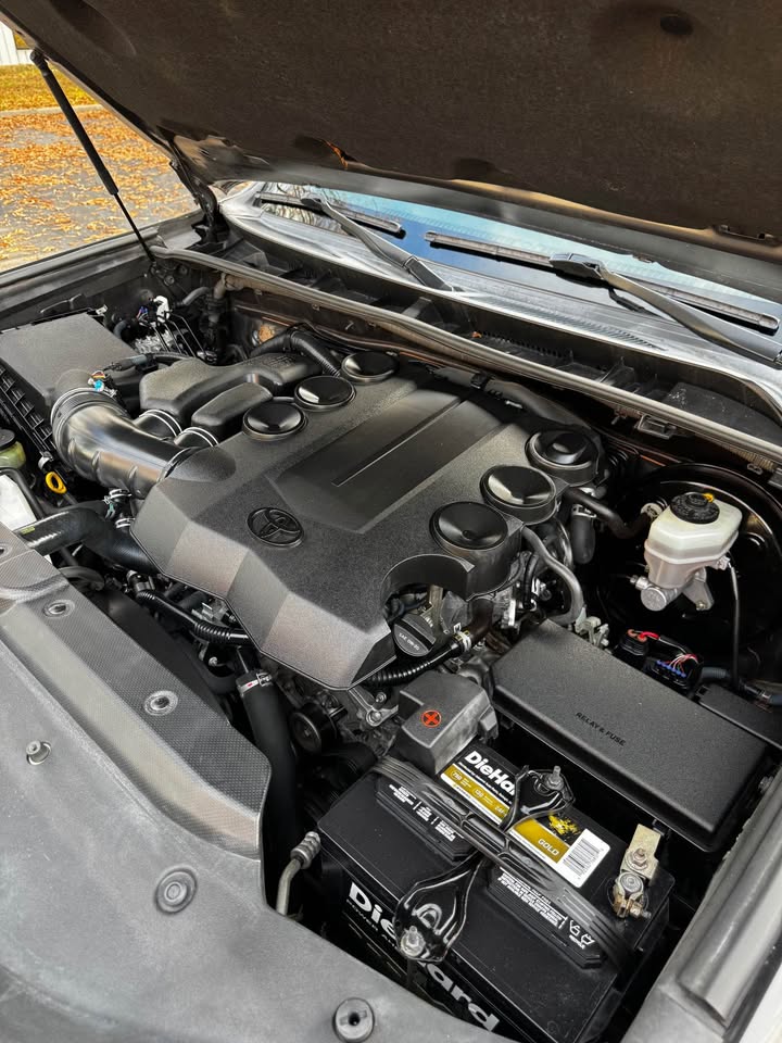 2016 Toyota 4Runner SR5 photo 18