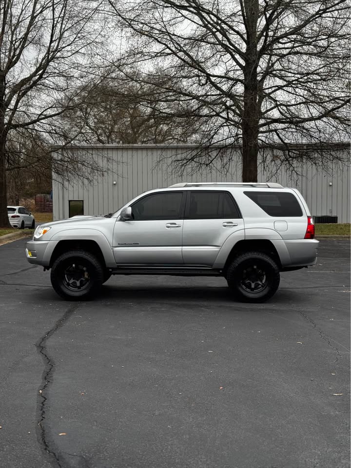 2005 Toyota 4Runner photo 3