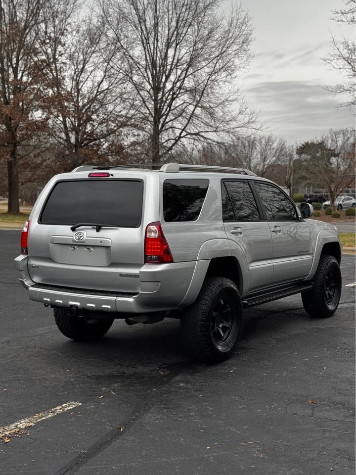 2005 Toyota 4Runner photo 5