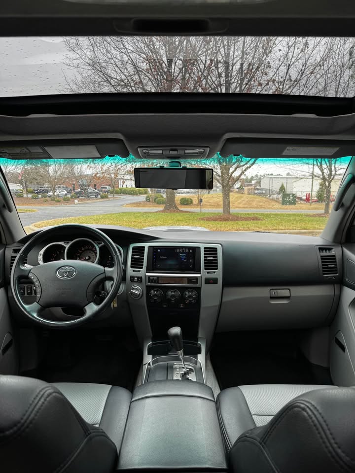 2005 Toyota 4Runner photo 10