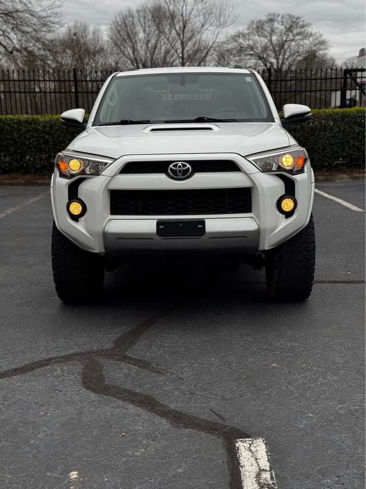2016 Toyota 4Runner Trail Special Edition photo 2
