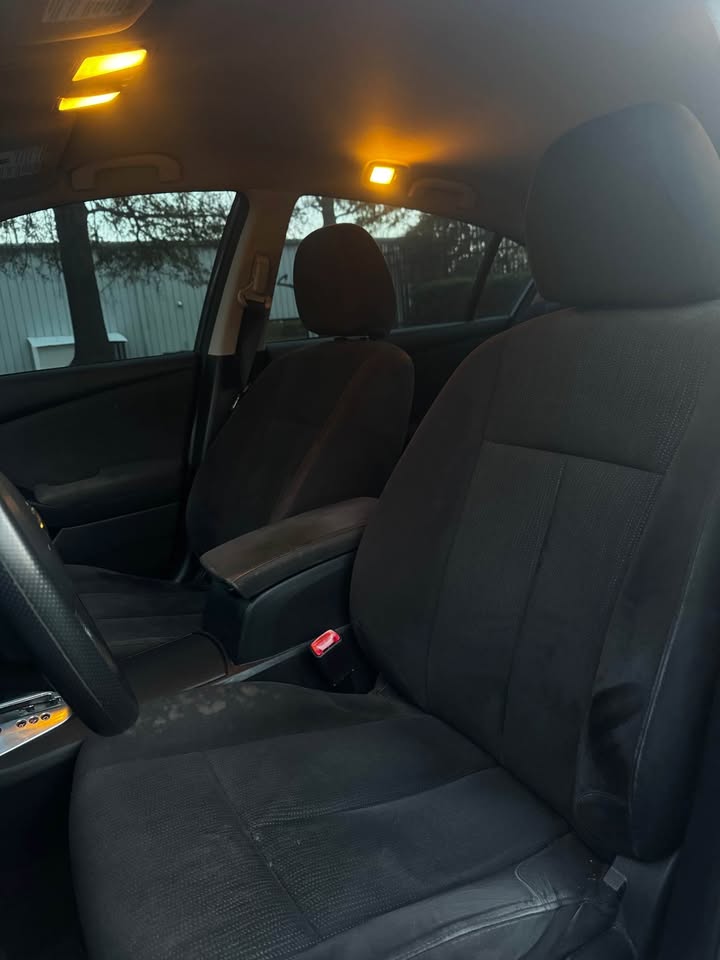 2011 Nissan Altima photo 10
