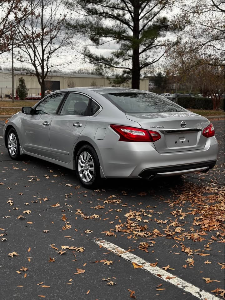 2016 Nissan Altima 2.5 S photo 5