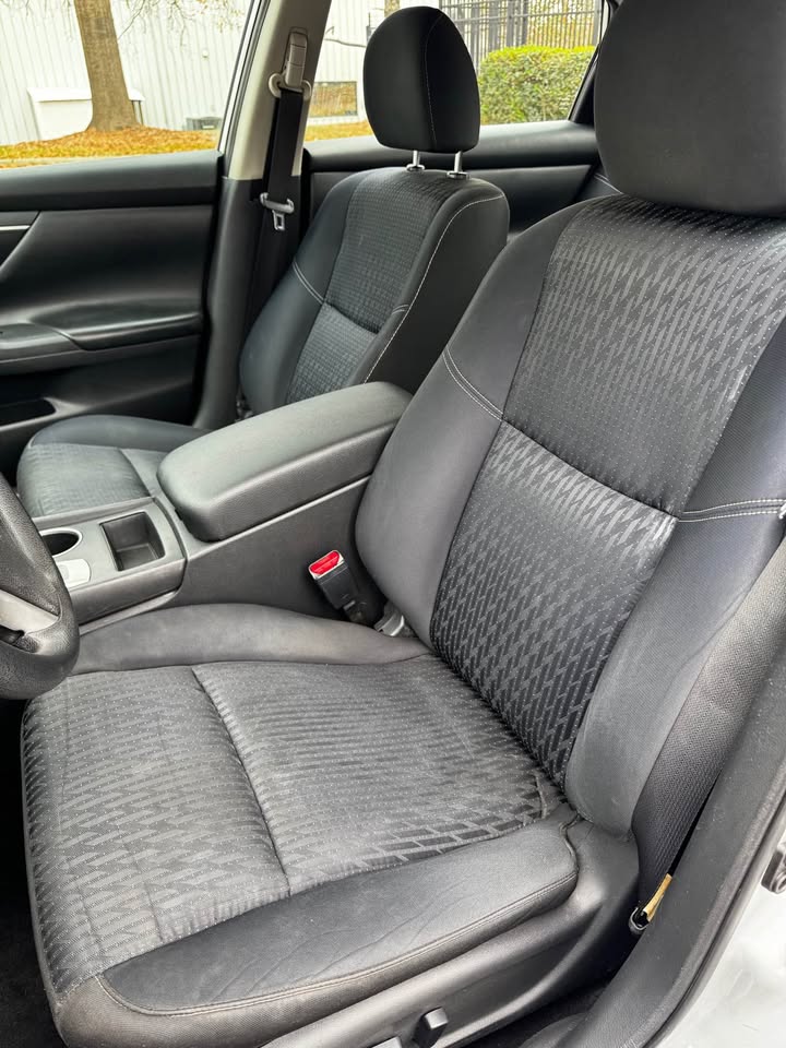 2016 Nissan Altima 2.5 S photo 10