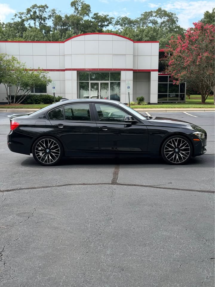 2014 BMW 328i Sedan 4D photo 7