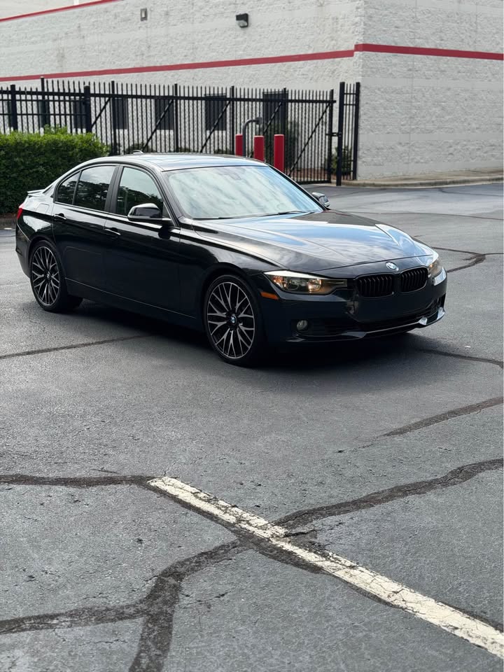 2014 BMW 328i Sedan 4D photo 8