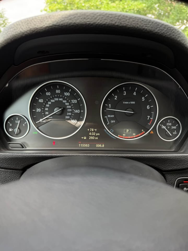 2014 BMW 328i Sedan 4D photo 12