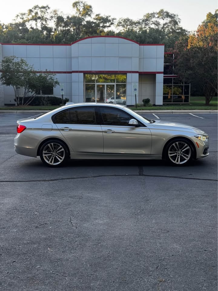 2016 BMW 328i Sedan 4D photo 8