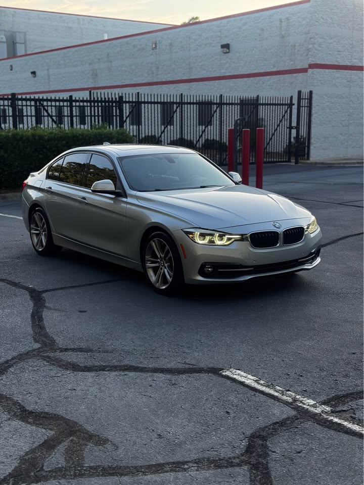 2016 BMW 328i Sedan 4D photo 9