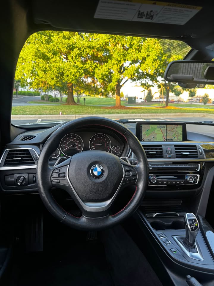 2016 BMW 328i Sedan 4D photo 12