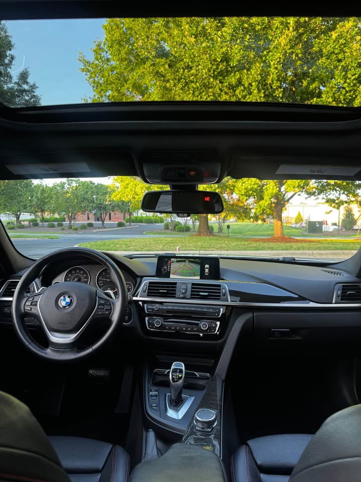 2016 BMW 328i Sedan 4D photo 14