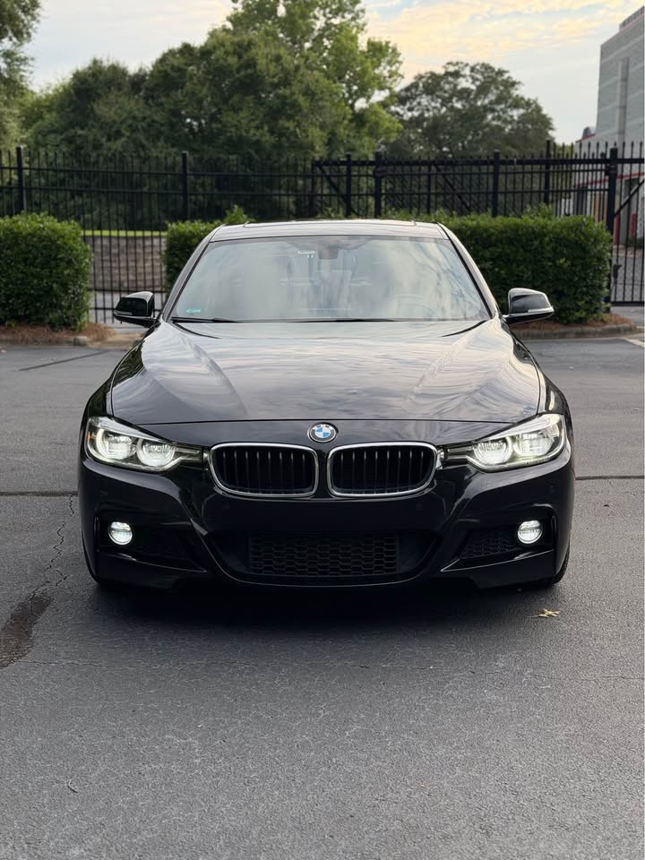 2017 BMW 330i M Sport photo 2