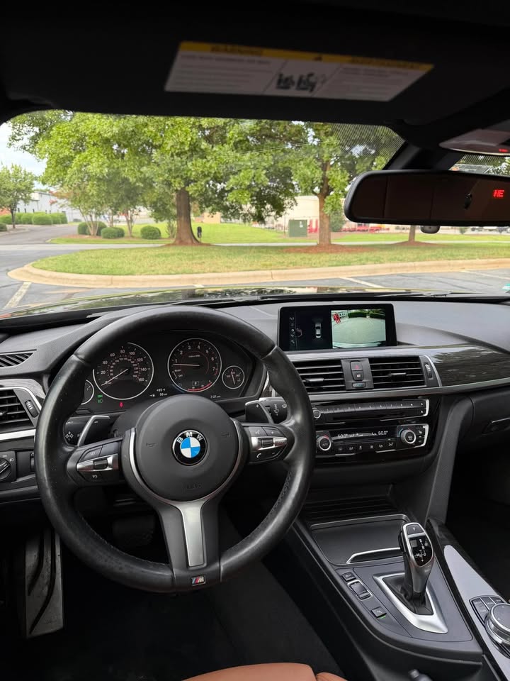 2017 BMW 330i M Sport photo 13