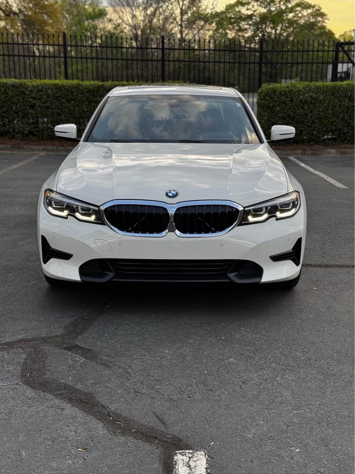 2020 BMW 330i photo 2