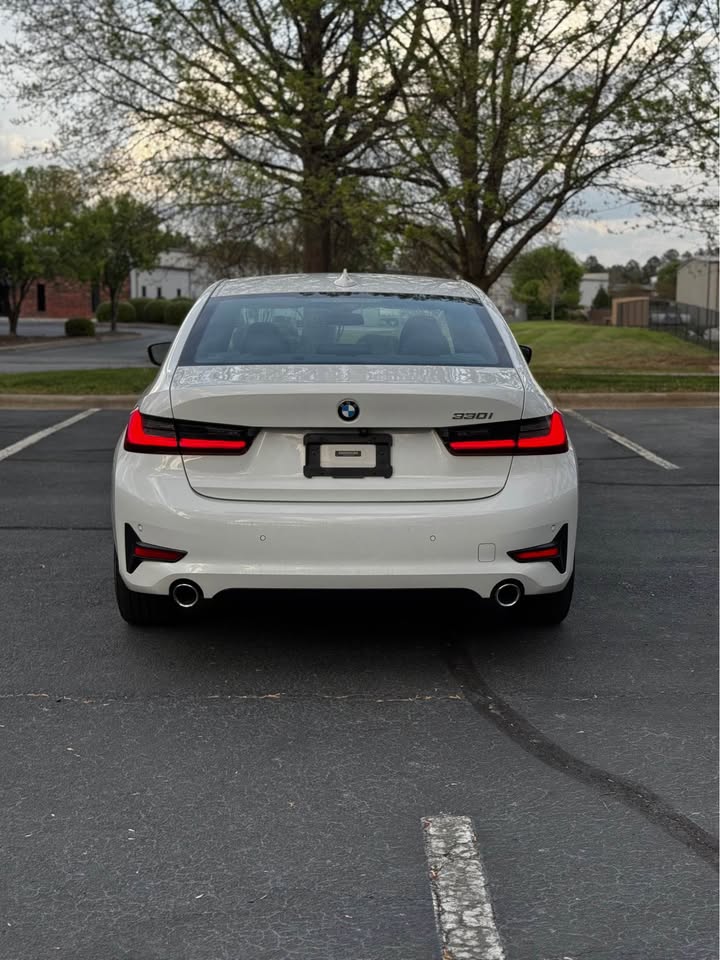 2020 BMW 330i photo 6