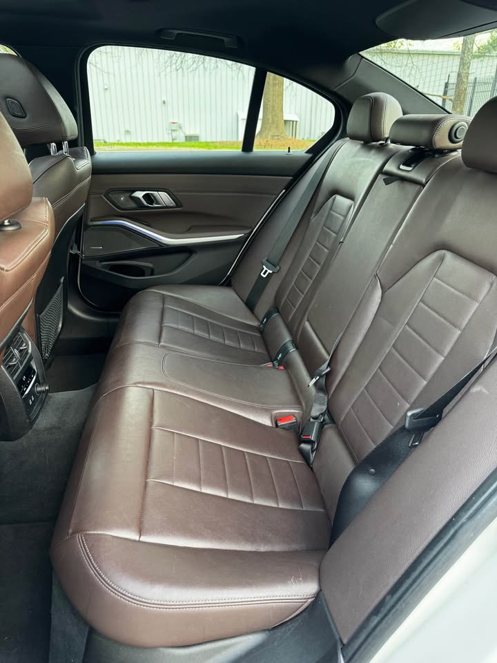 2020 BMW 330i photo 11