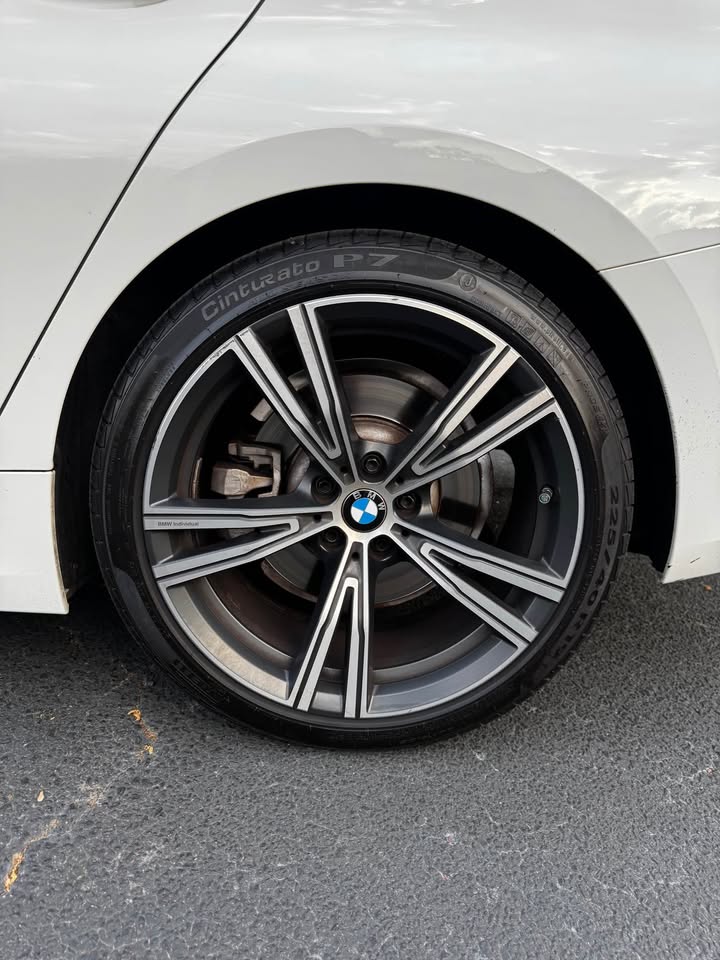 2020 BMW 330i photo 17