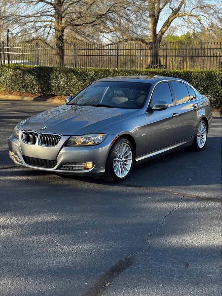 2011 BMW 335d photo 3