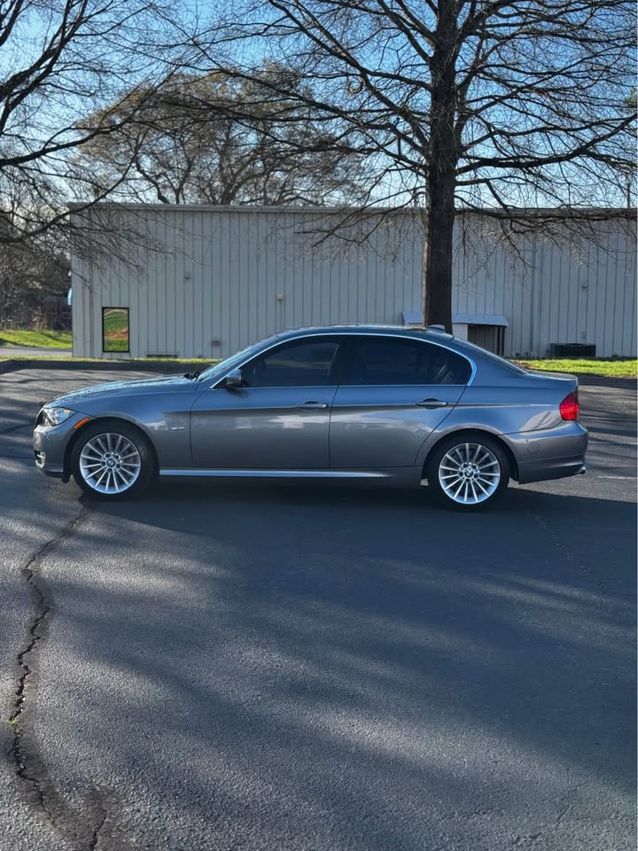 2011 BMW 335d photo 4