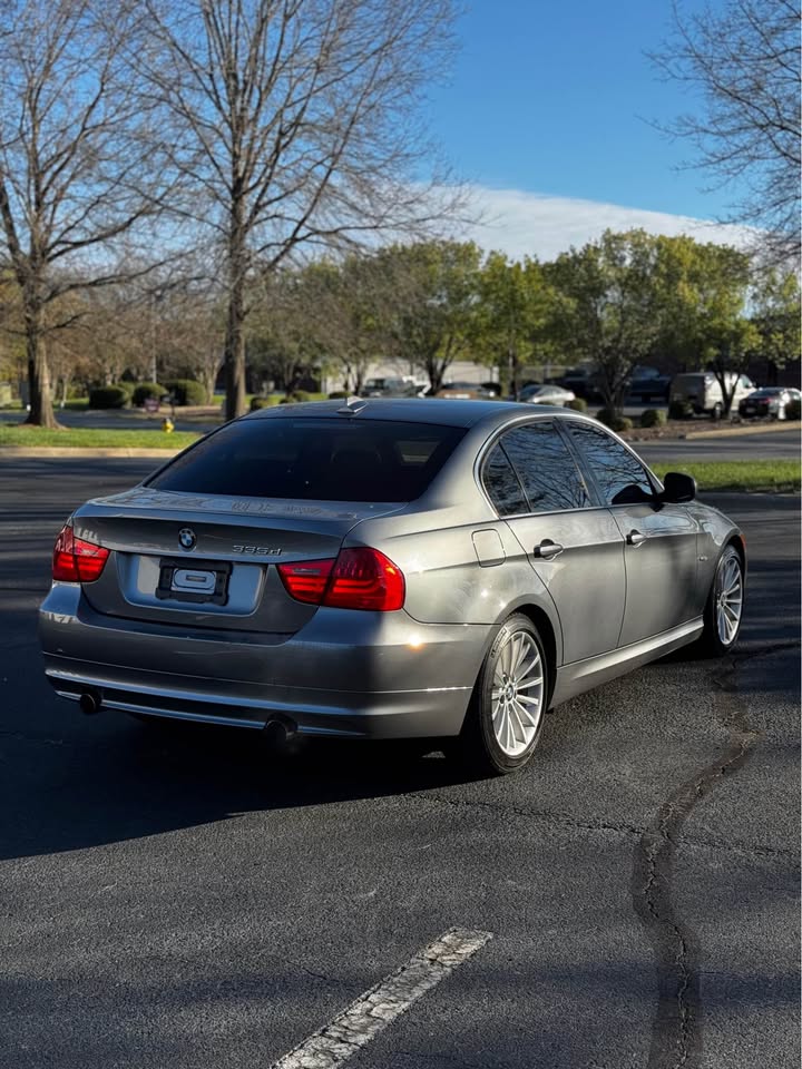 2011 BMW 335d photo 7