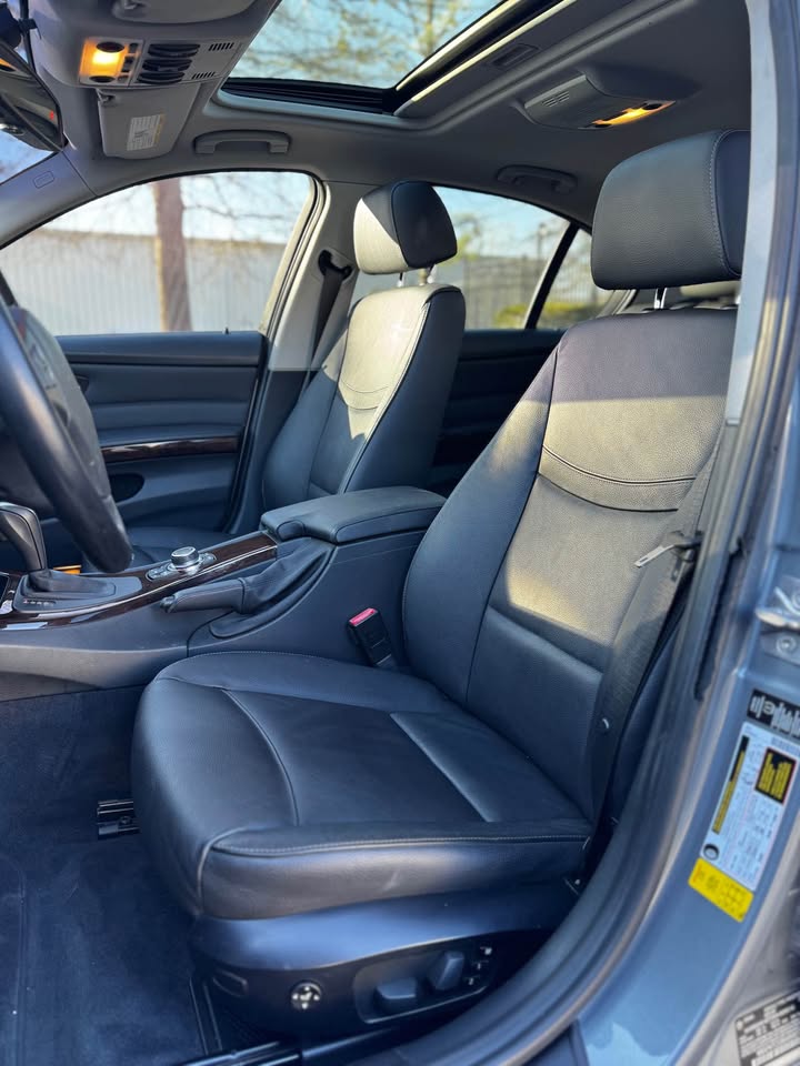 2011 BMW 335d photo 10