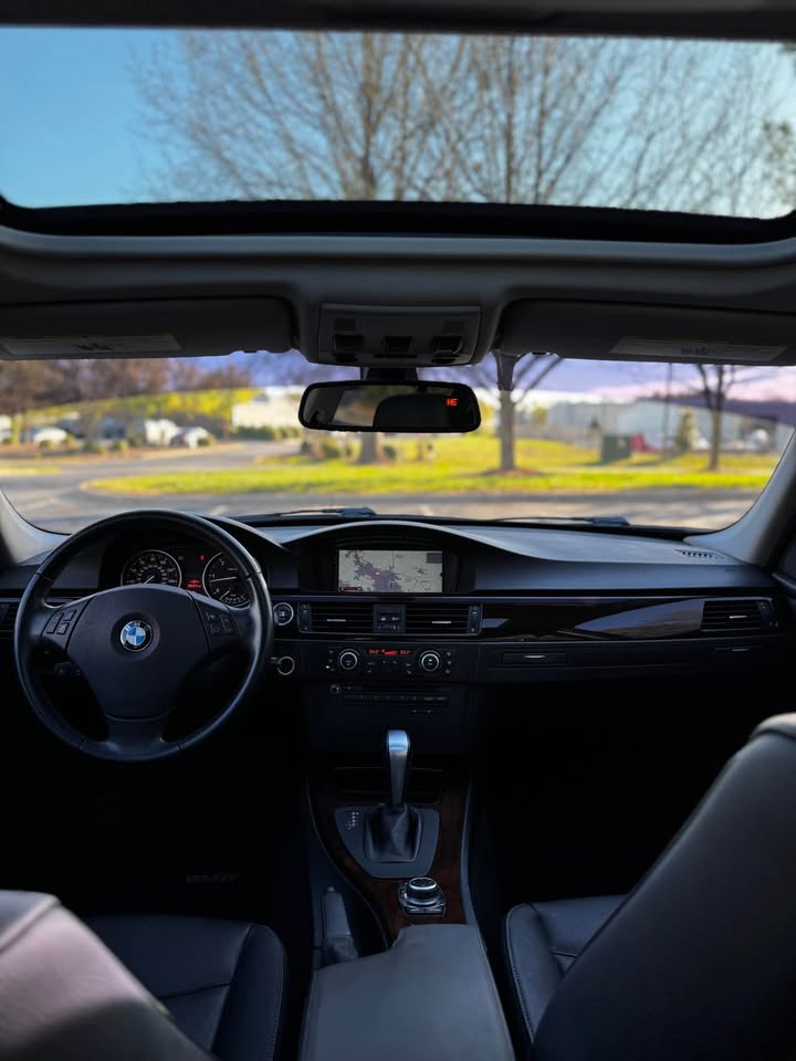 2011 BMW 335d photo 12