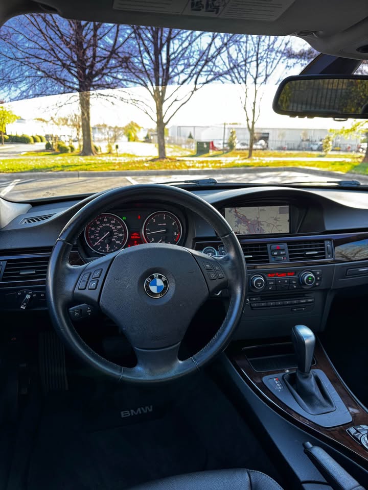 2011 BMW 335d photo 13