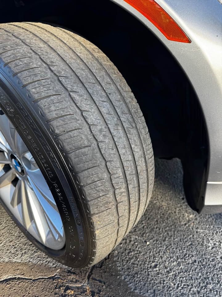 2011 BMW 335d photo 17