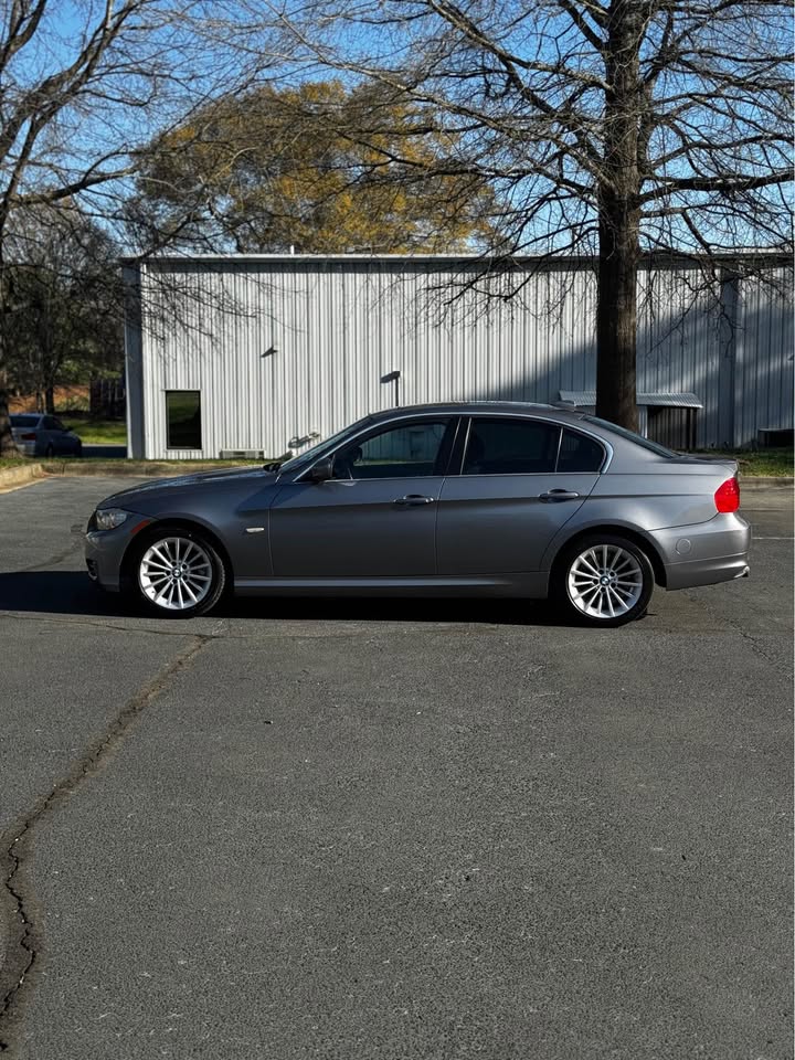 2011 BMW 335d photo 4