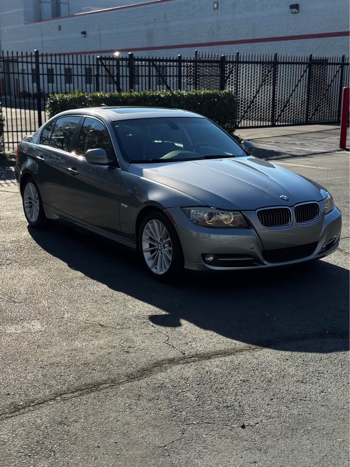 2011 BMW 335d photo 9