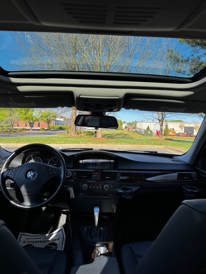 2011 BMW 335d photo 12