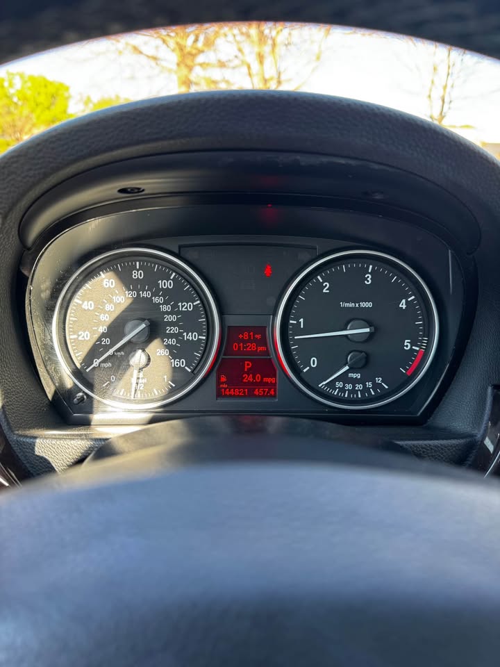 2011 BMW 335d photo 14