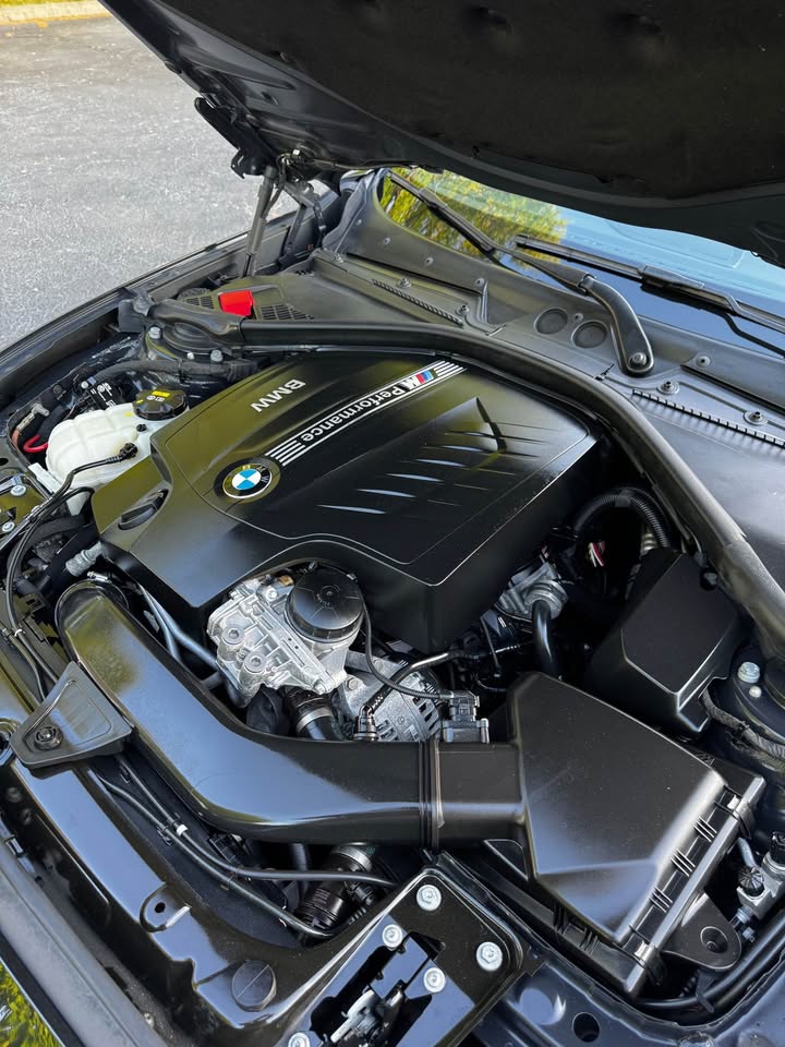 2015 BMW M235i photo 18