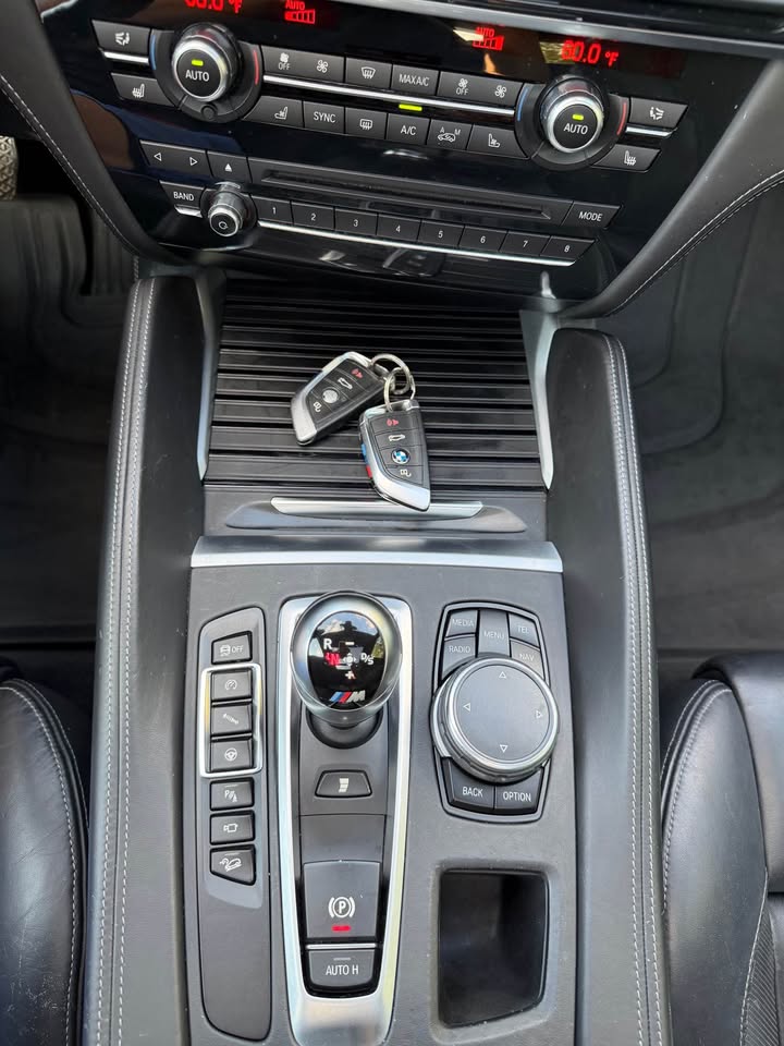 2016 BMW X5 M photo 16