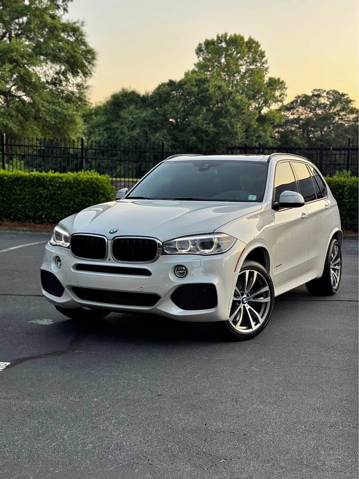 2016 BMW X5 xDrive35i M Sport Sport Utility 4D photo 2