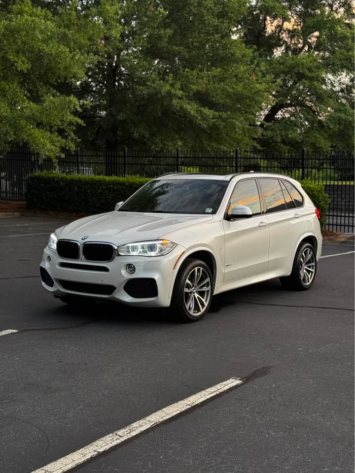 2016 BMW X5 xDrive35i M Sport Sport Utility 4D photo 3