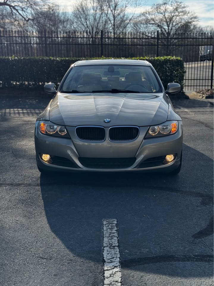 2011 BMW 328i photo 3