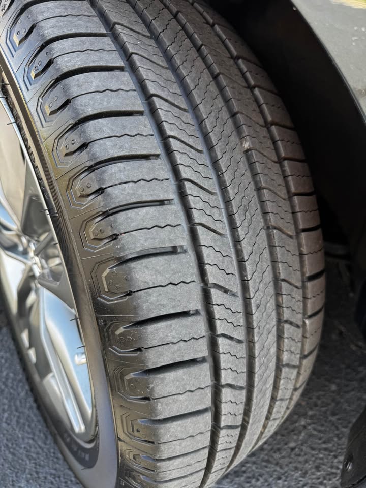 2015 Toyota Camry SE photo 17