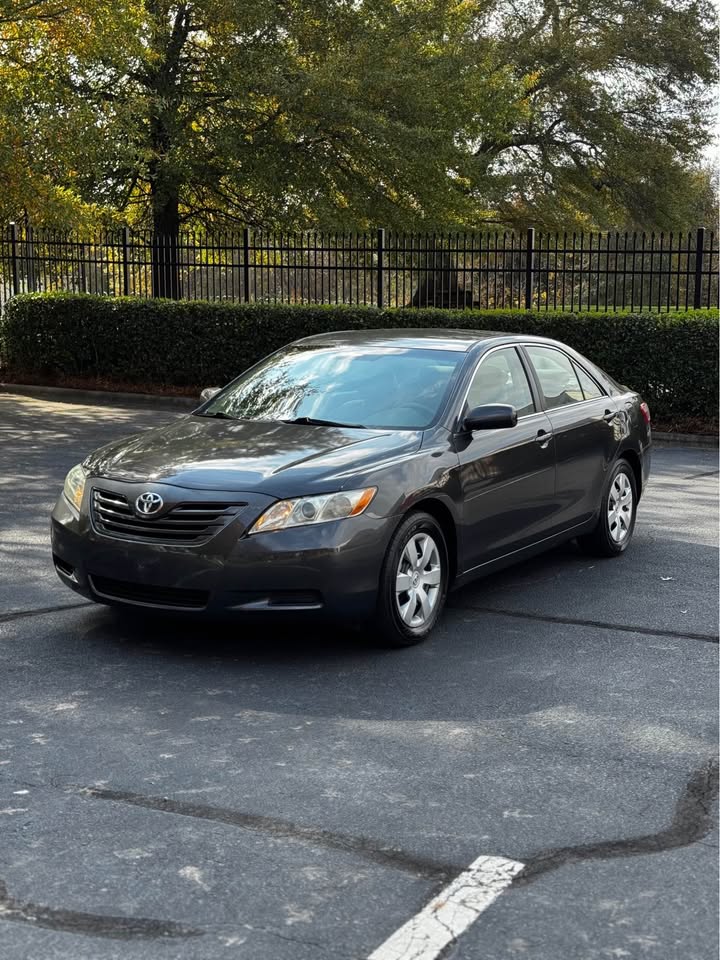 2009 Toyota Camry photo 3