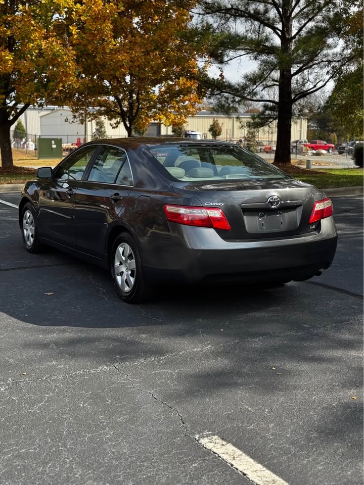 2009 Toyota Camry photo 5