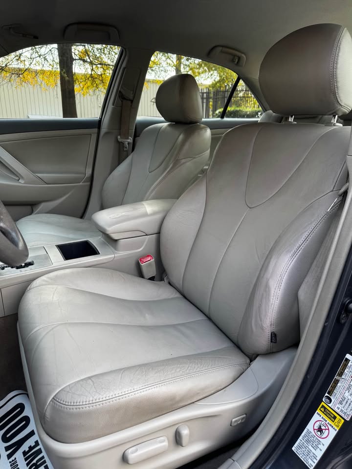 2009 Toyota Camry photo 10