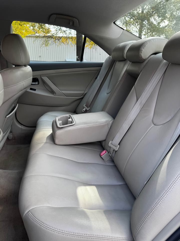 2009 Toyota Camry photo 11